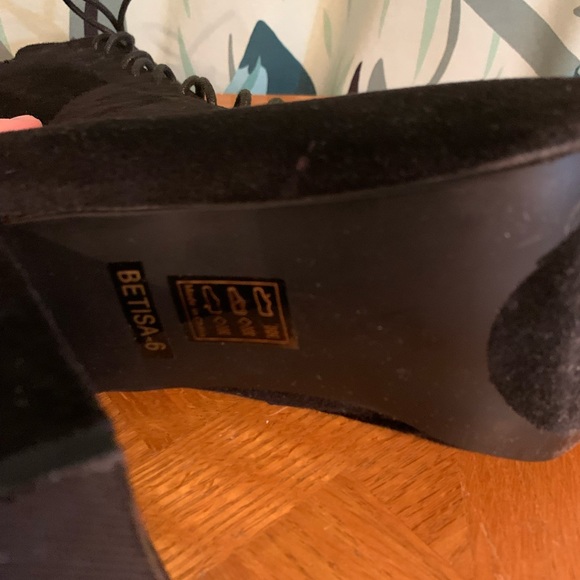 Lacey witch boots - Picture 6 of 9